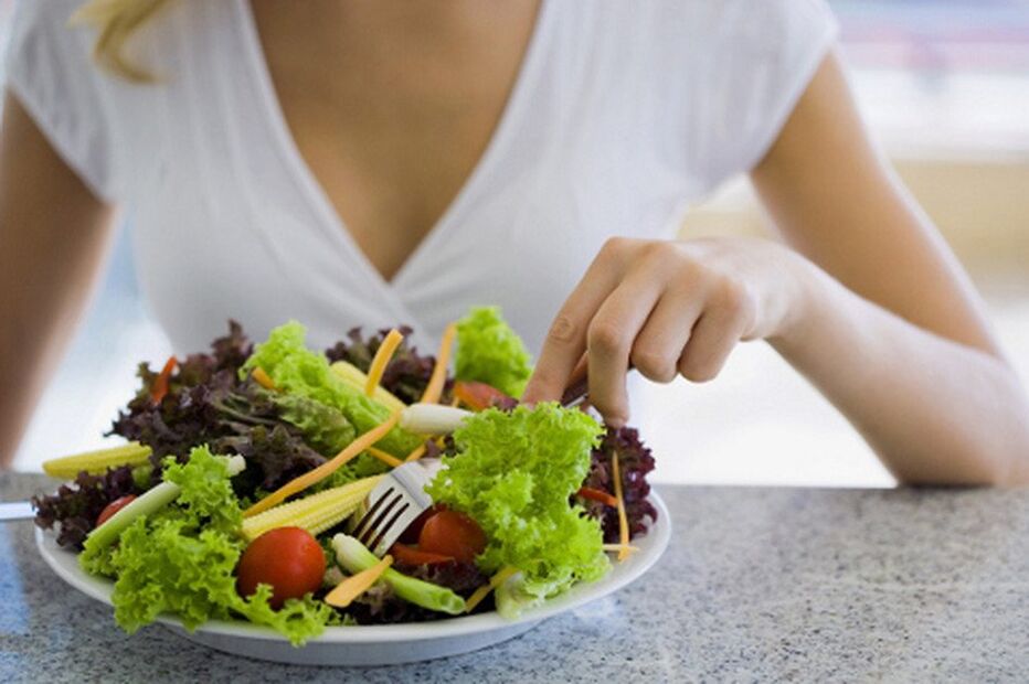 Gasztritisz esetén kerülni kell a friss zöldségeket a párolt vagy főtt zöldségek helyett. 